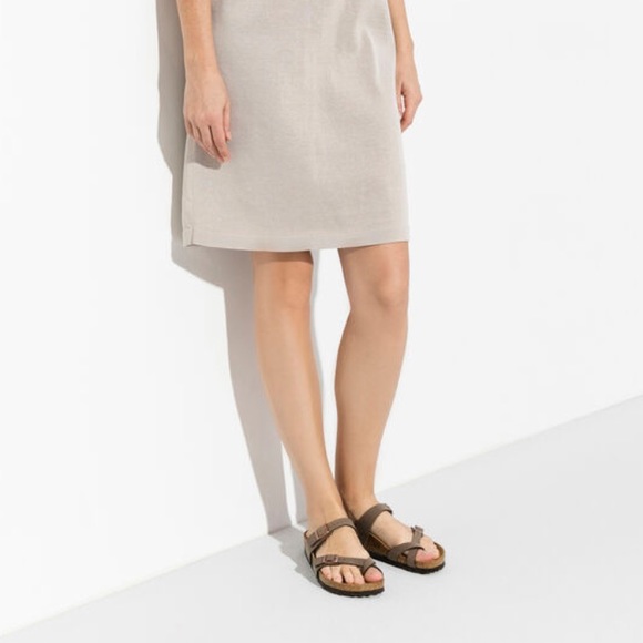 NWT Birkenstock Sandal Mayari
Birkibuc Mocha Brown copper buckle. New. - Picture 14 of 15